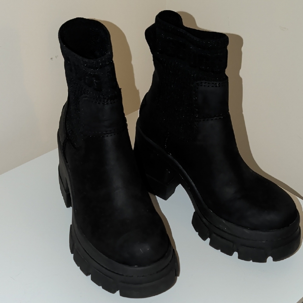 UGG Black Heeled Boots - Picture 7 of 8